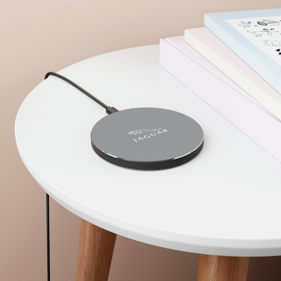 Grey Jaguar Wireless Charger™